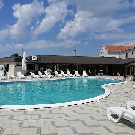 Hotel Euforia Lounge Sabac Ngoại thất bức ảnh