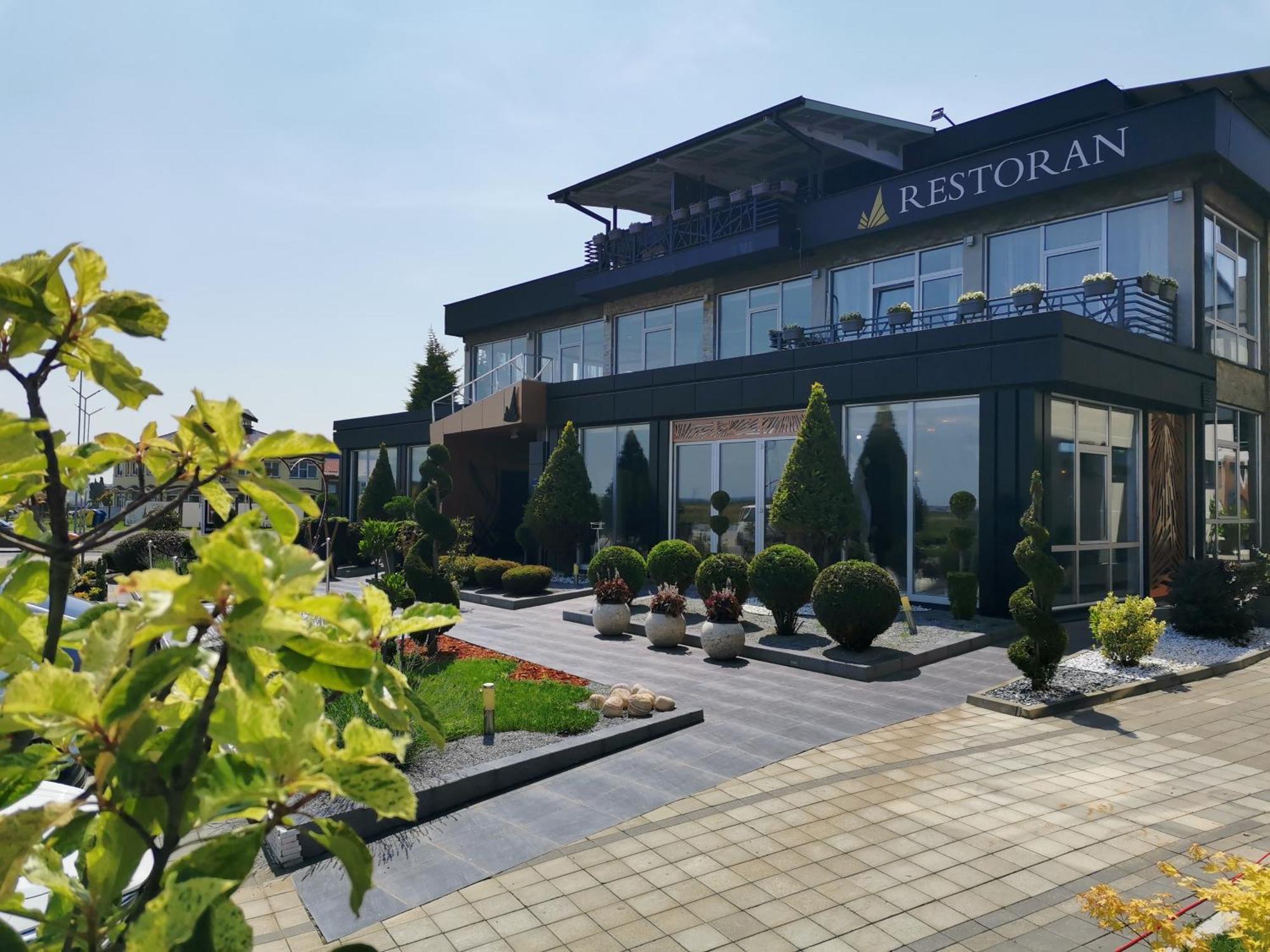 Hotel Euforia Lounge Sabac Ngoại thất bức ảnh
